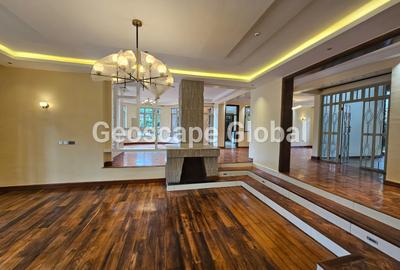 4 Bed House with En Suite in Nyari