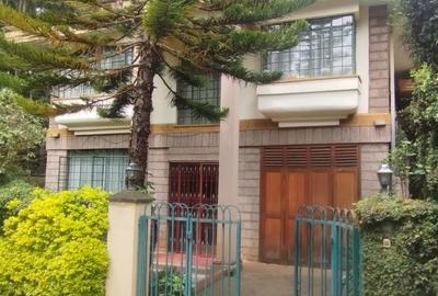 4 Bed Townhouse with En Suite at Brookside Drive