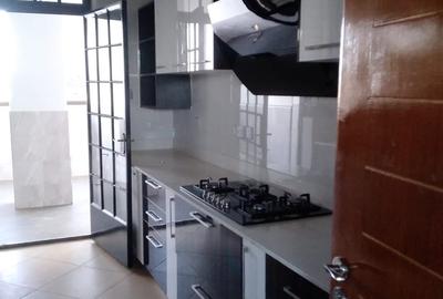 3 Bed Apartment with En Suite in Kileleshwa