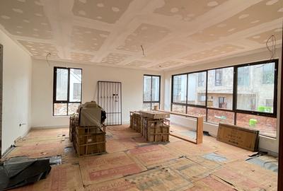 6 Bed Villa with En Suite in Kyuna - 3
