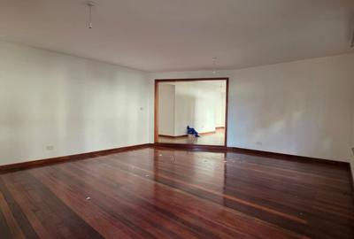 5 Bed Apartment with En Suite in Kileleshwa - 3