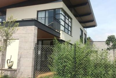 4 Bed Townhouse with En Suite in Runda