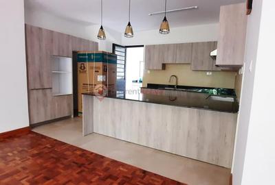 5 Bed Townhouse with En Suite in Lavington