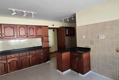 5 Bed House with En Suite at Nyari Central - 4