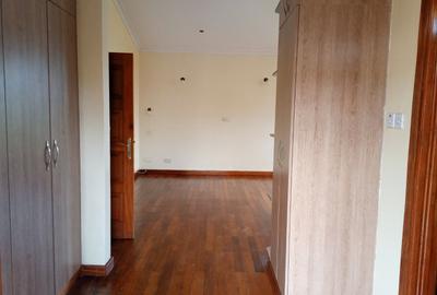 4 Bed House with En Suite in Karen