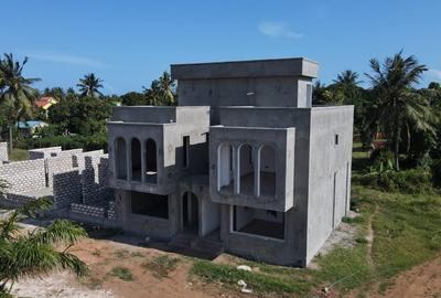 3 Bed Townhouse with En Suite at Mtwapa