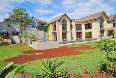 5 Bed House with En Suite in Runda - 3