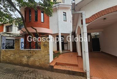 4 Bed Townhouse with En Suite in Westlands Area