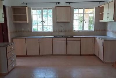 5 Bed Townhouse with En Suite in Lower Kabete - 4