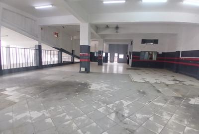 5,500 ft² Warehouse with Backup Generator in Industrial Area - 2