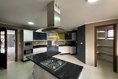 4 Bed Apartment in Parklands - 3