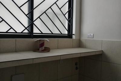 3 Bed Apartment with En Suite in Parklands - 4