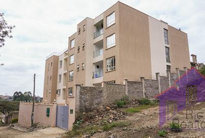 Serviced 3 Bed Apartment with En Suite at Acacia Road