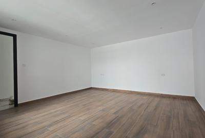 5 Bed Apartment with En Suite in General Mathenge - 3