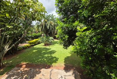 4 Bed House with En Suite at Hillview - 4