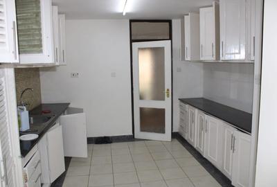 4 Bed Townhouse with Staff Quarters in Kileleshwa - 2