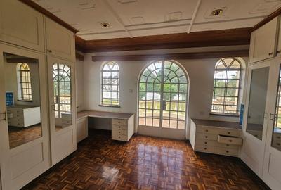 5 Bed House with En Suite in Loresho - 2