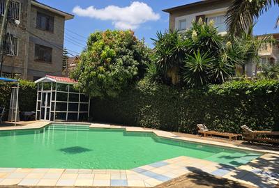 5 Bed Townhouse with En Suite in Lavington - 4
