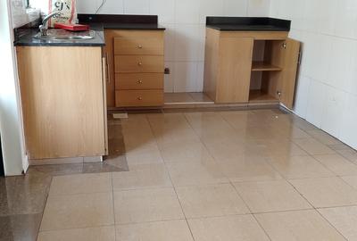 1 Bed Apartment with En Suite at Westlands - 4