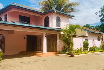 4 Bed Townhouse with En Suite at Convent Drive