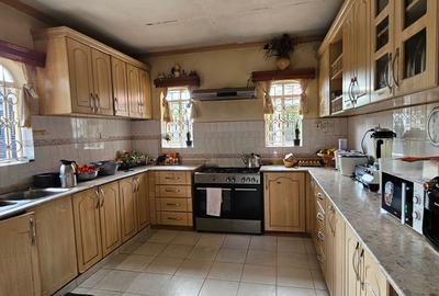 7 Bed House with En Suite in Thome