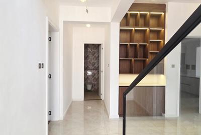 6 Bed Villa with En Suite in Lavington