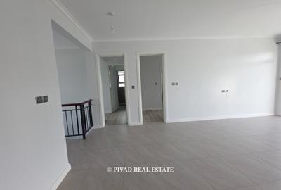 5 Bed House with Swimming Pool in Runda - 4