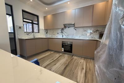 3 Bed Apartment with En Suite in Brookside - 3