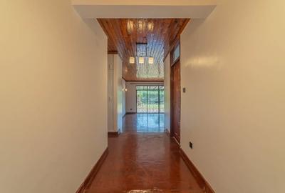 4 Bed House with En Suite in Loresho - 3