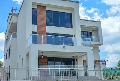 5 Bed Townhouse with Staff Quarters in Tatu City