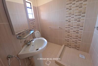 4 Bed Townhouse with Swimming Pool in Kiambu Road - 4