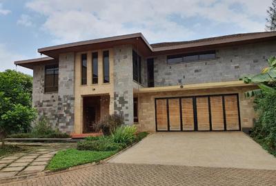 5 Bed House with En Suite at Runda
