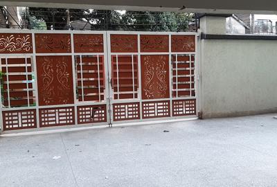 5 Bed Apartment with En Suite at 6Th Avenue Parklands - 2