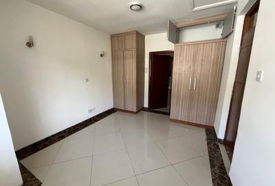 5 Bed Townhouse with En Suite at Westlands