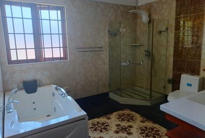 4 Bed Apartment with En Suite in Runda