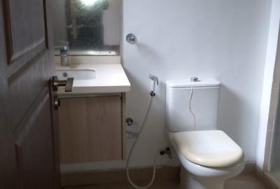 6 Bed Townhouse with En Suite in Lavington