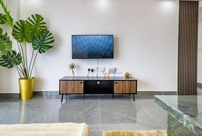 Serviced 2 Bed Apartment with En Suite in Riverside - 3