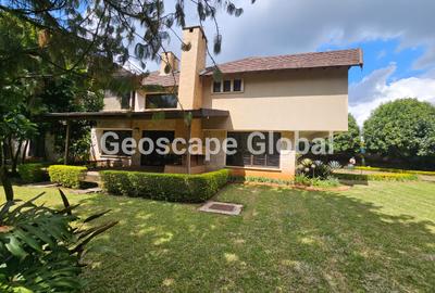 5 Bed House with En Suite in Runda