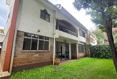 5 Bed House with En Suite in Riverside