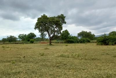 100 ac Land in Mombasa Road