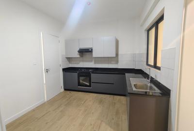 2 Bed Apartment with En Suite in Lavington