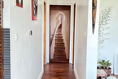 Furnished 2 Bed Apartment with En Suite in Kilimani - 4