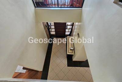 5 Bed Townhouse with En Suite in Lavington - 3