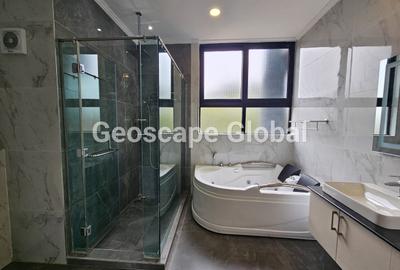 4 Bed Apartment with En Suite in Westlands Area
