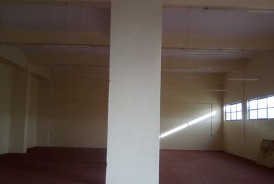 2,700 ft² Office in Industrial Area - 4