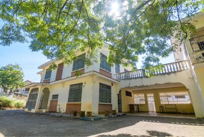 4 Bed Townhouse with Garden at Neem Avenue