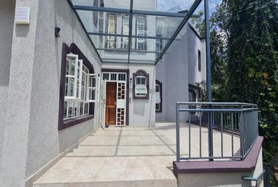 4 Bed Townhouse with En Suite at Spring Valley