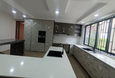 5 Bed Townhouse in Lavington - 2