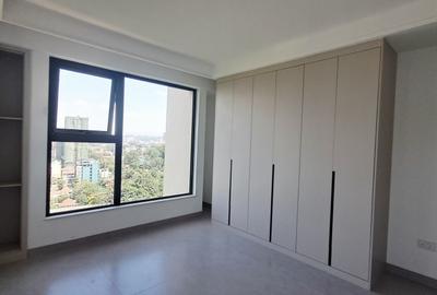 2 Bed Apartment with En Suite in Westlands Area - 3
