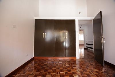 4 Bed Townhouse with En Suite in Lavington